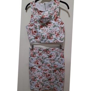 Guess floral print Skirt and Crop Top size Large